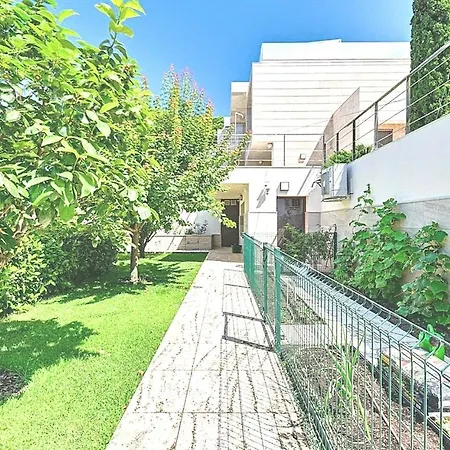 Location New 5 Bedrooms Lloret de Mar